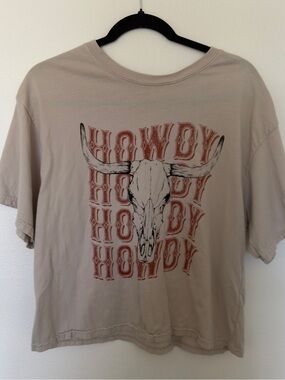 Rustee Howdy Skull Graphic Tee - Beige